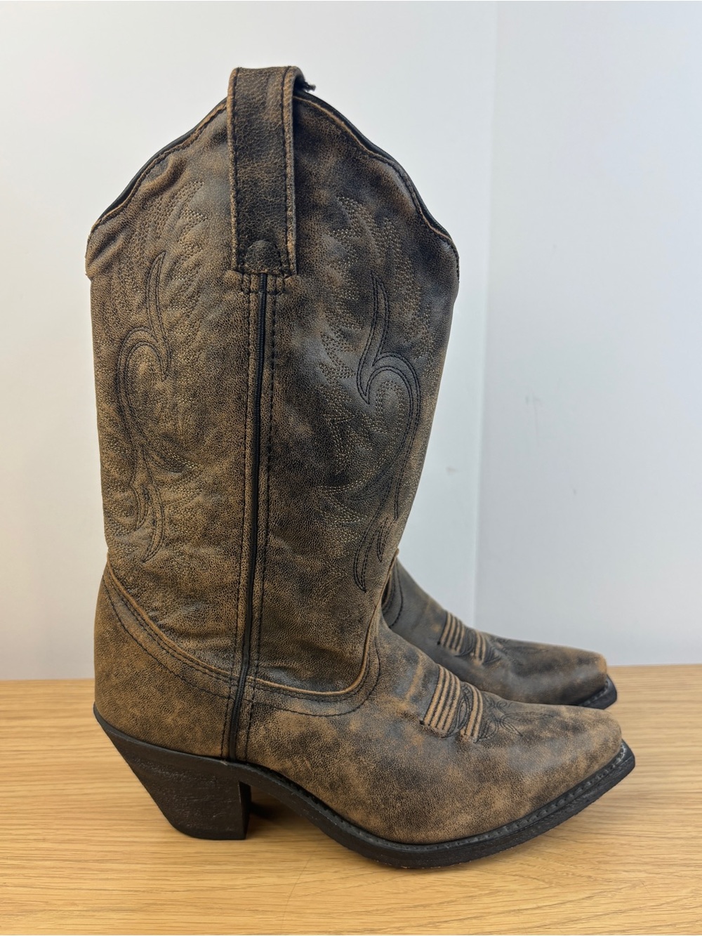 Rockin' Country RC5031 Women's‎ 7 Distressed Leather Western Boots